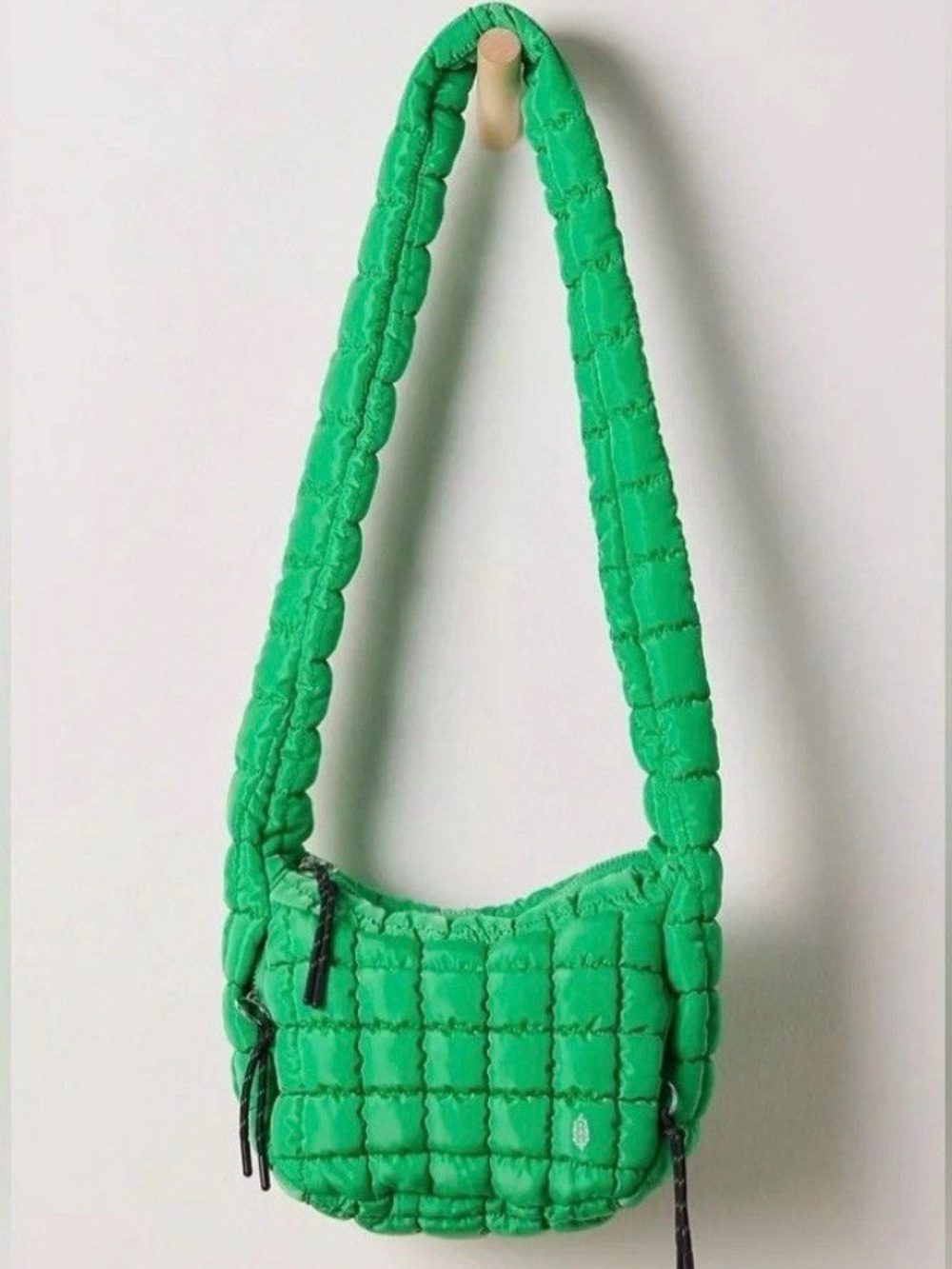 Free People NWT, puffer style green quilted Shoulder Bag